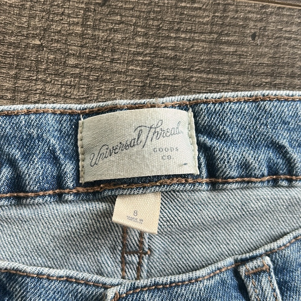 Universal Thread Mid Rise 80’s Slim Button Fly Je… - image 2
